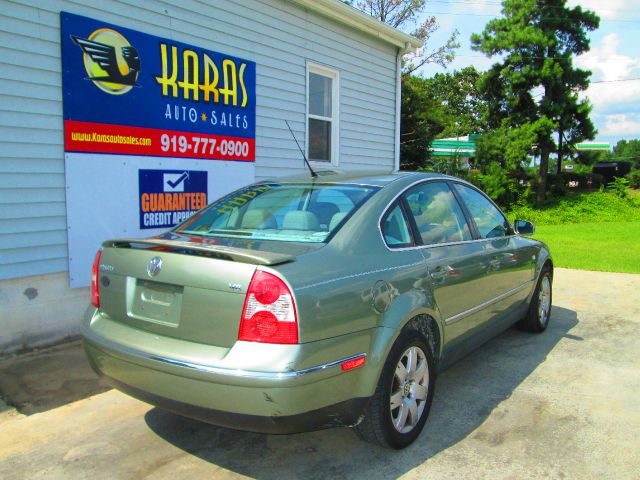 2002 Volkswagen Passat SE Crew Cab 4WD FFV