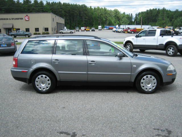 2003 Volkswagen Passat S Sedan