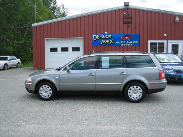 2003 Volkswagen Passat S Sedan