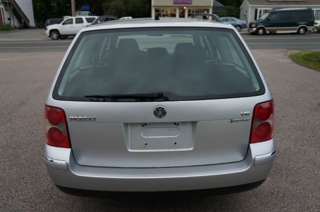 2003 Volkswagen Passat SE Crew Cab 4WD FFV