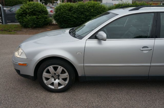 2003 Volkswagen Passat SE Crew Cab 4WD FFV