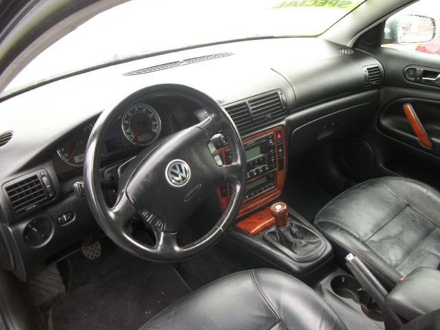 2003 Volkswagen Passat SE Crew Cab 4WD FFV