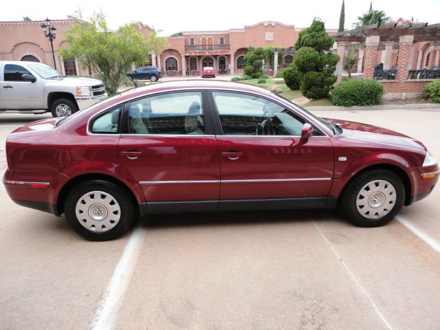 2003 Volkswagen Passat S Sedan