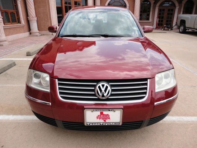 2003 Volkswagen Passat S Sedan