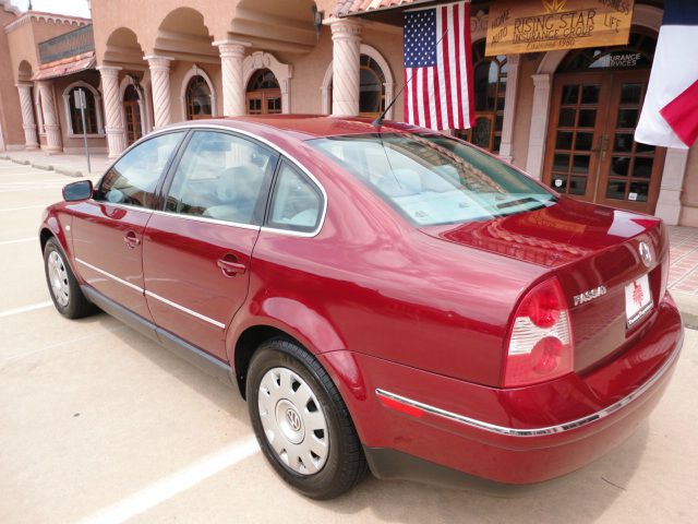 2003 Volkswagen Passat S Sedan