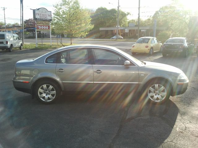 2003 Volkswagen Passat LS W/leather Seats