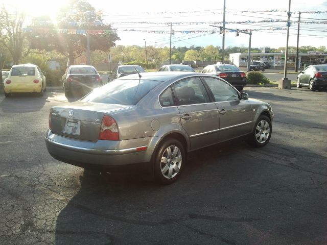 2003 Volkswagen Passat LS W/leather Seats