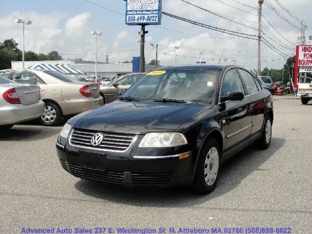 2003 Volkswagen Passat S Sedan