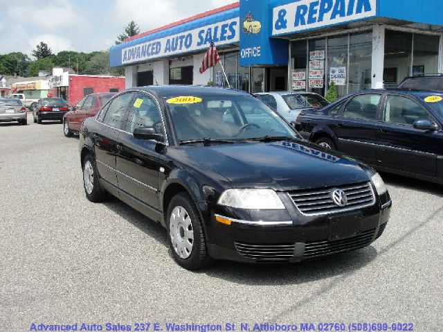 2003 Volkswagen Passat S Sedan