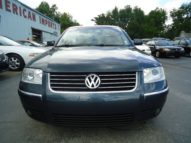 2003 Volkswagen Passat SE Crew Cab 4WD FFV