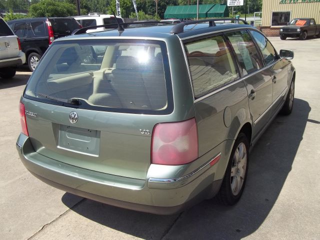 2003 Volkswagen Passat SE Crew Cab 4WD FFV