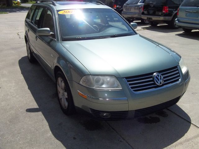 2003 Volkswagen Passat SE Crew Cab 4WD FFV