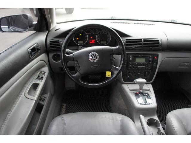 2003 Volkswagen Passat King Cab 4WD