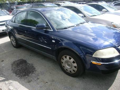 2003 Volkswagen Passat S Sedan