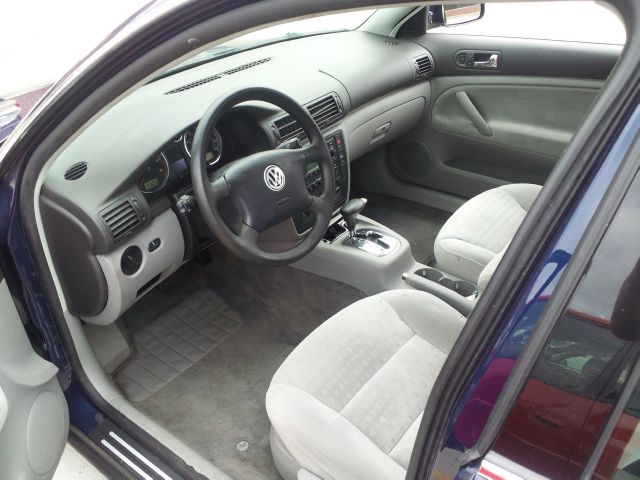 2003 Volkswagen Passat S Sedan