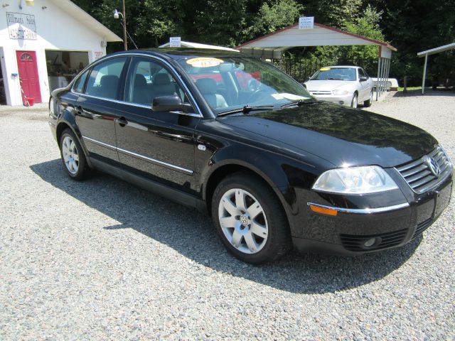 2003 Volkswagen Passat SE Crew Cab 4WD FFV