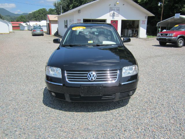 2003 Volkswagen Passat SE Crew Cab 4WD FFV