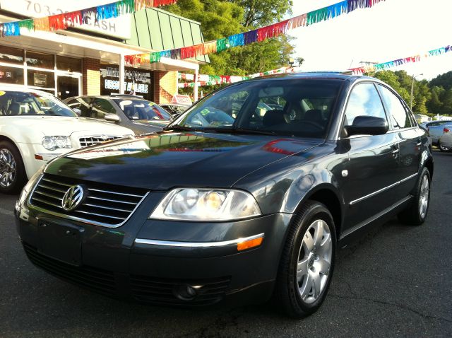 2003 Volkswagen Passat SE Crew Cab 4WD FFV