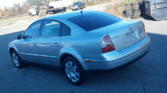 2003 Volkswagen Passat SE Crew Cab 4WD FFV