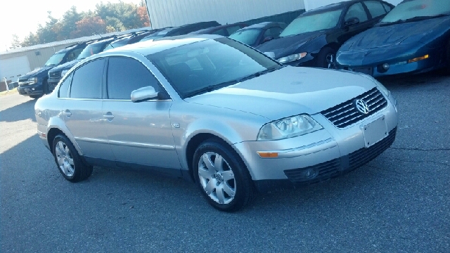 2003 Volkswagen Passat SE Crew Cab 4WD FFV