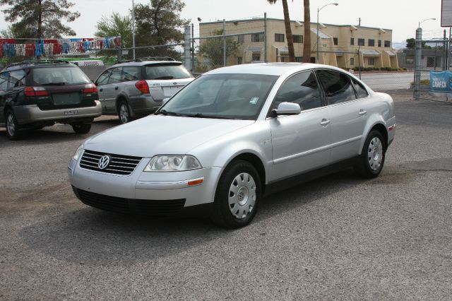 2003 Volkswagen Passat S Sedan