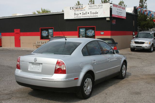 2003 Volkswagen Passat S Sedan