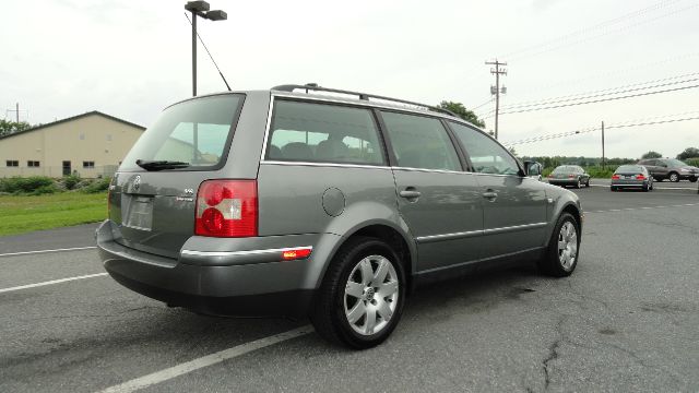 2003 Volkswagen Passat SE Crew Cab 4WD FFV