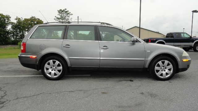 2003 Volkswagen Passat SE Crew Cab 4WD FFV