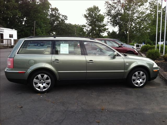 2003 Volkswagen Passat SE Crew Cab 4WD FFV