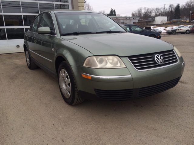 2003 Volkswagen Passat S Sedan