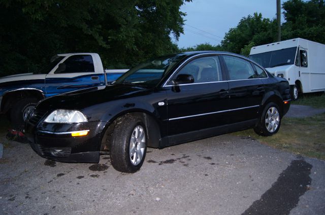 2003 Volkswagen Passat SE Crew Cab 4WD FFV