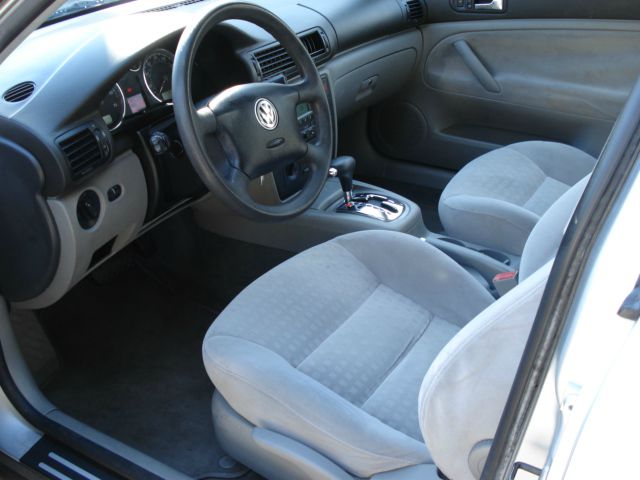 2003 Volkswagen Passat S Sedan