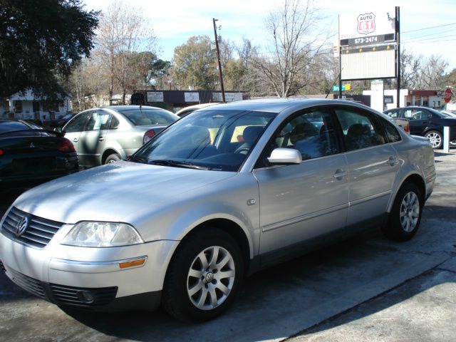 2003 Volkswagen Passat S Sedan