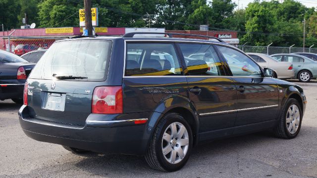 2003 Volkswagen Passat SE Crew Cab 4WD FFV