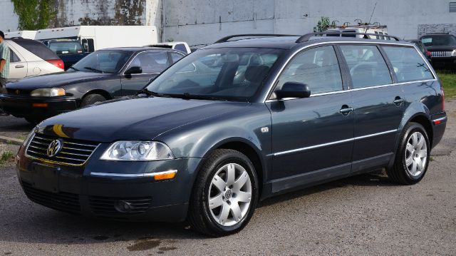 2003 Volkswagen Passat SE Crew Cab 4WD FFV