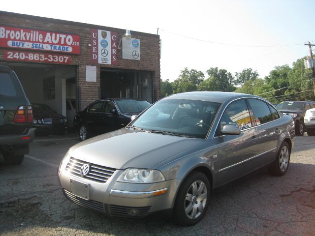 2003 Volkswagen Passat SE Crew Cab 4WD FFV