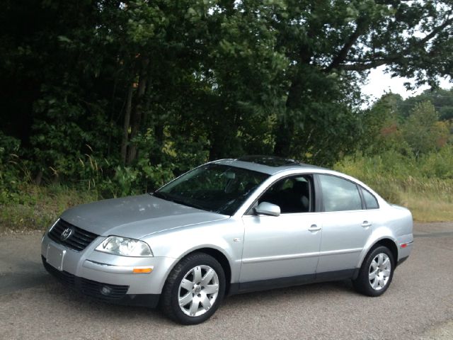 2003 Volkswagen Passat SE Crew Cab 4WD FFV