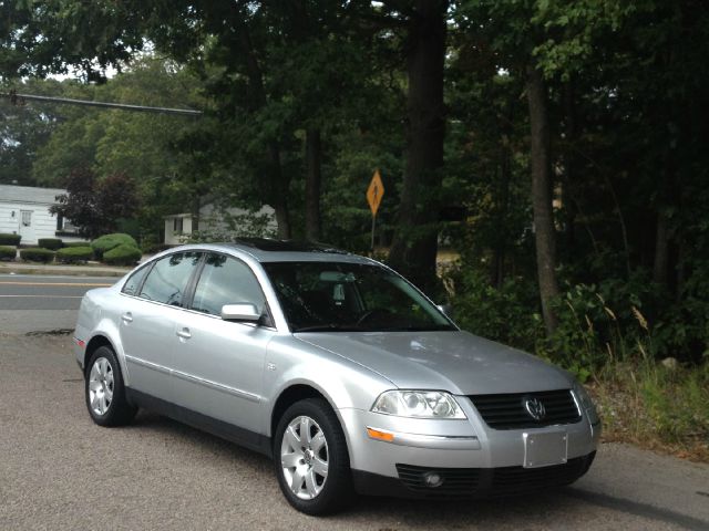 2003 Volkswagen Passat SE Crew Cab 4WD FFV