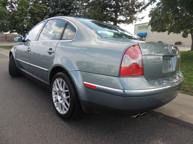 2003 Volkswagen Passat LS W/leather Seats