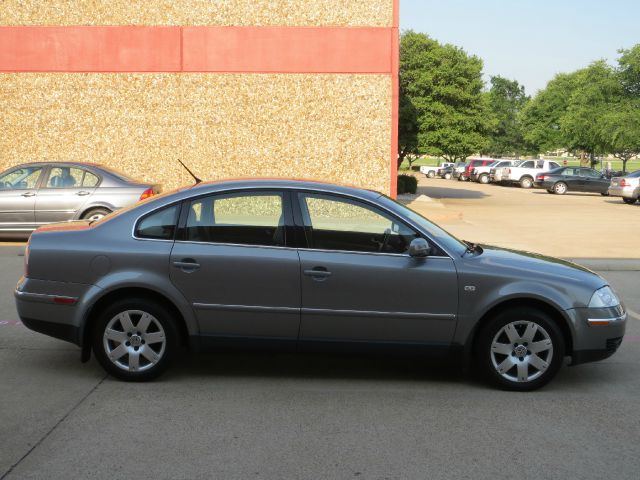 2003 Volkswagen Passat SE Crew Cab 4WD FFV