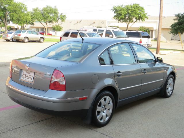 2003 Volkswagen Passat SE Crew Cab 4WD FFV