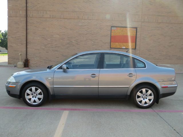 2003 Volkswagen Passat SE Crew Cab 4WD FFV