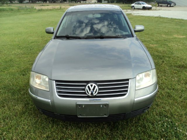 2003 Volkswagen Passat SE Crew Cab 4WD FFV