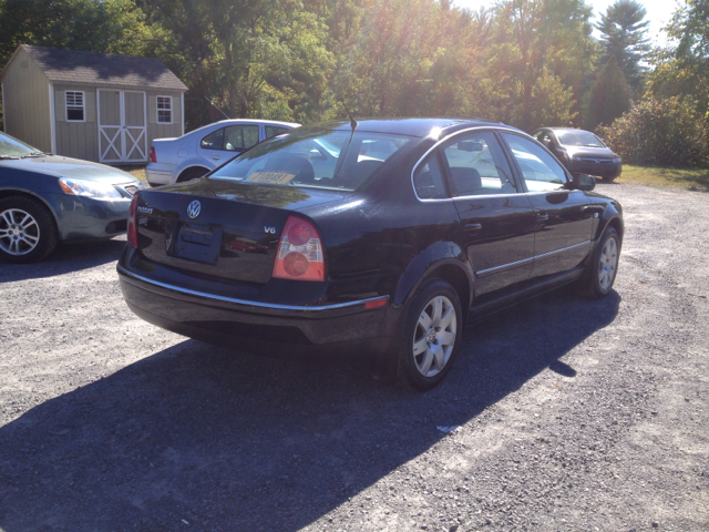 2003 Volkswagen Passat SE Crew Cab 4WD FFV