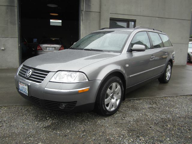 2003 Volkswagen Passat SE Crew Cab 4WD FFV