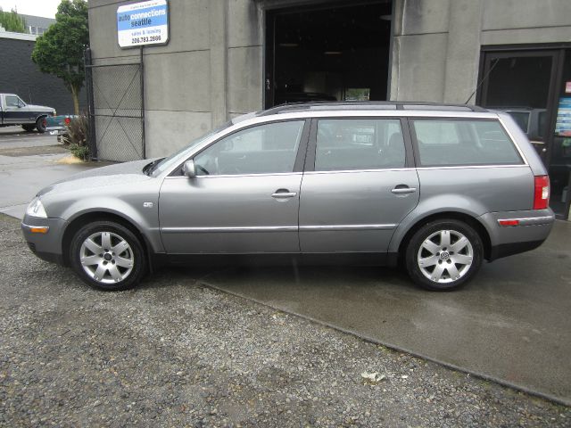 2003 Volkswagen Passat SE Crew Cab 4WD FFV