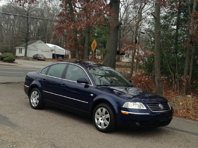 2003 Volkswagen Passat X -modeltrail Rated