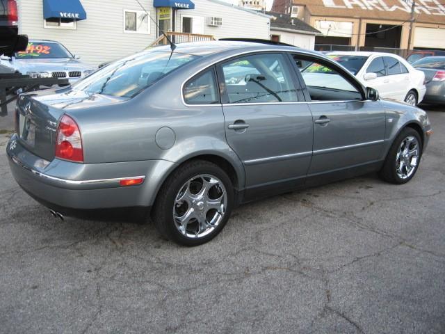 2003 Volkswagen Passat 2DR CPE NAVI MT SI