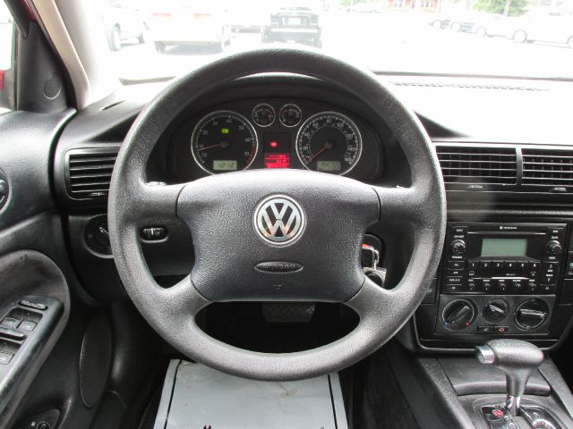 2003 Volkswagen Passat 2.0T Quattro Special Edition PKG