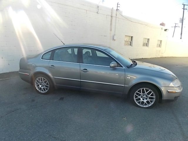 2003 Volkswagen Passat LS W/leather Seats